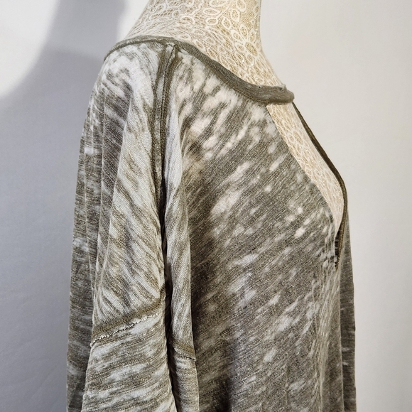 We The Free Tee Cut Out Jordan Sage Distressed V-Neck Burnout Oversized Size S - Picture 6 of 15